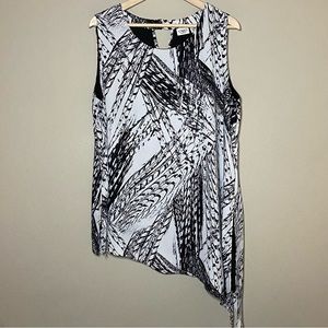 Cato Woman Top Tunic 18/20W Black White Lined Sleeveless Asymmetrical Hemline